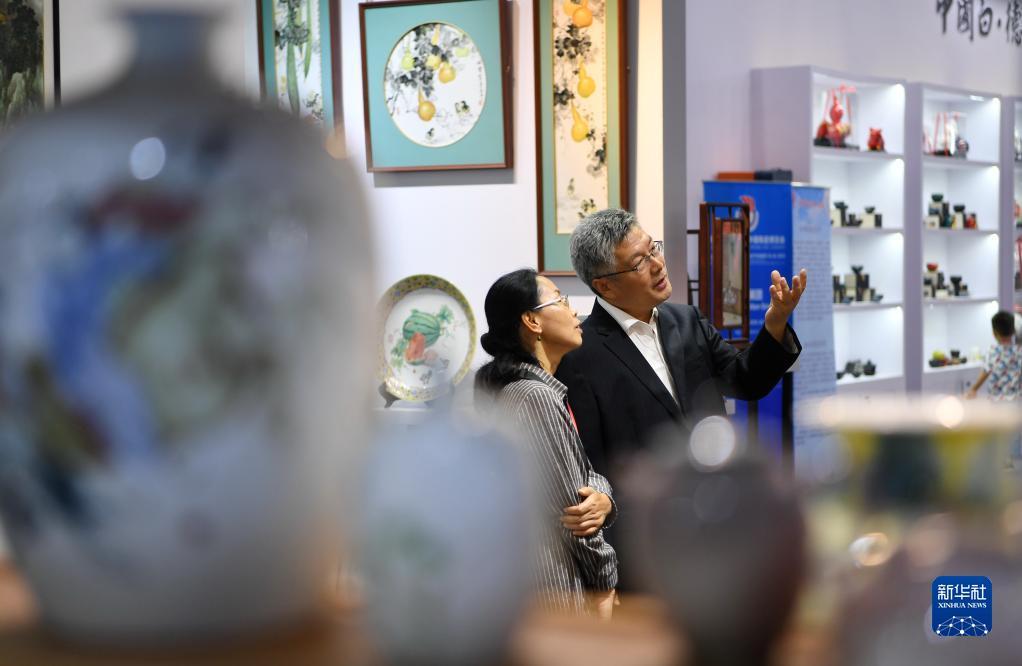卡五星充钱可以提现的app